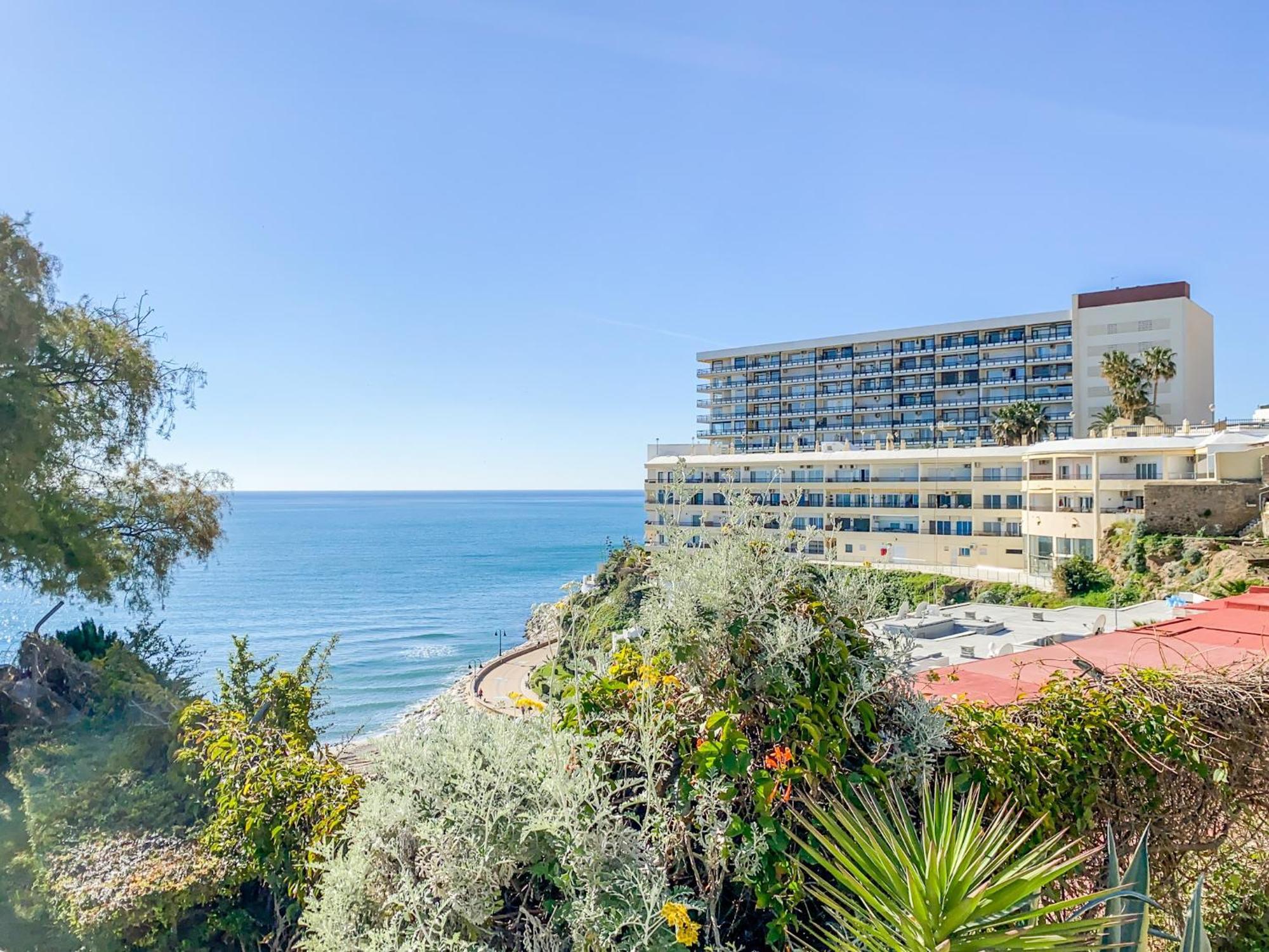 Roca Chica - Parking - Frente Playa - Terraza - Wifi - Bajondillo Y Carihuela Daire Torremolinos Dış mekan fotoğraf