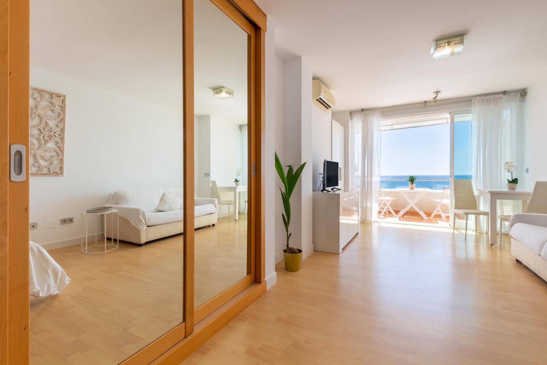 Roca Chica - Parking - Frente Playa - Terraza - Wifi - Bajondillo Y Carihuela Daire Torremolinos Dış mekan fotoğraf